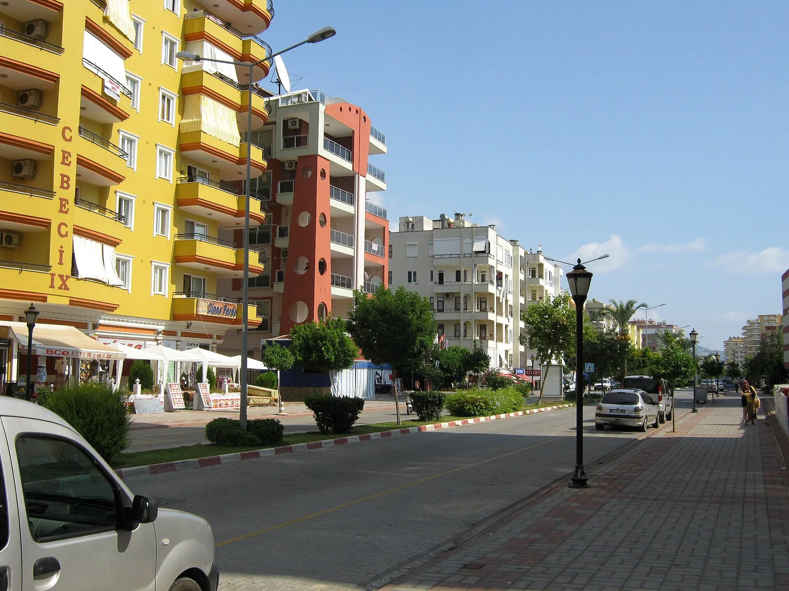 Улица Барбарос в Махмутларе