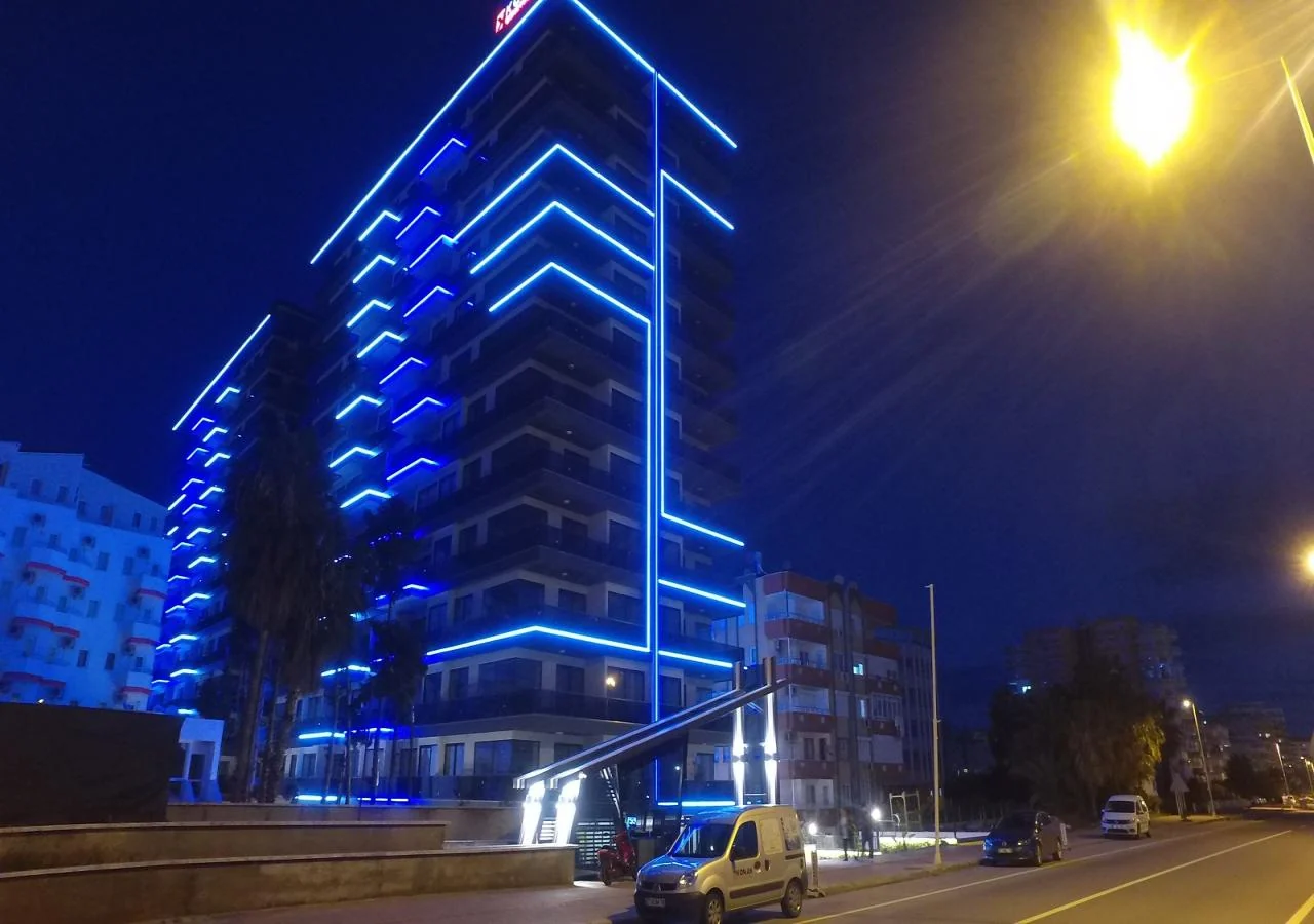 Konak Twin Towers 1 — вечерняя подсветка
